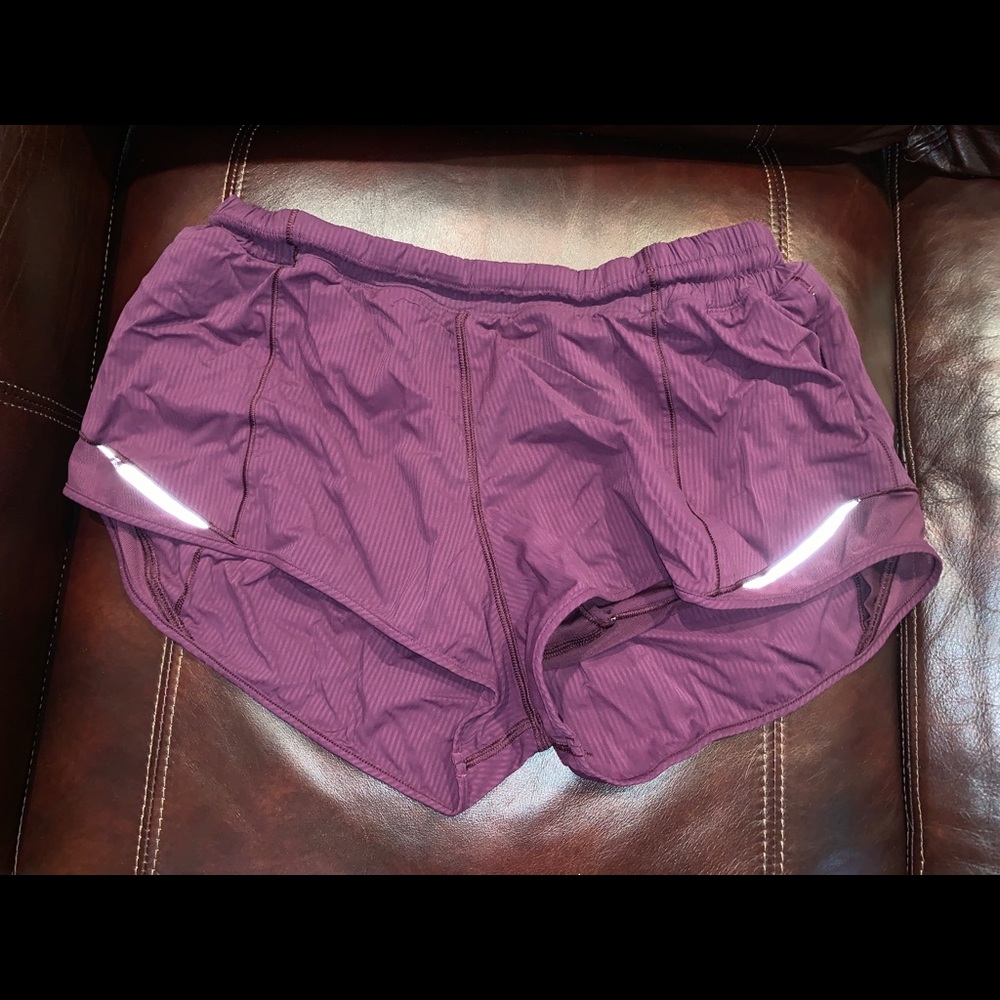 Lululemon Hot Hotty Shorts size 12
